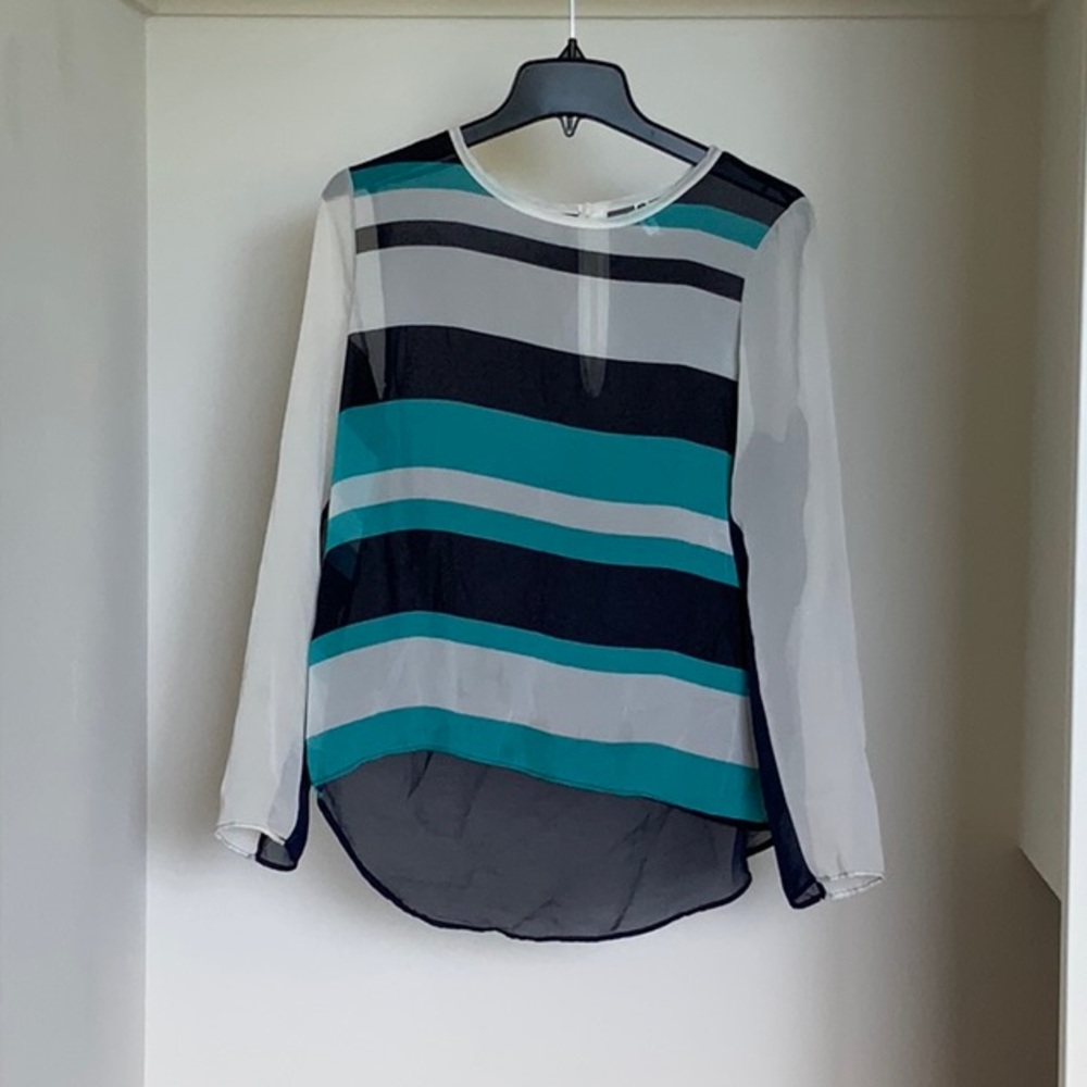 Long-sleeved flowy top